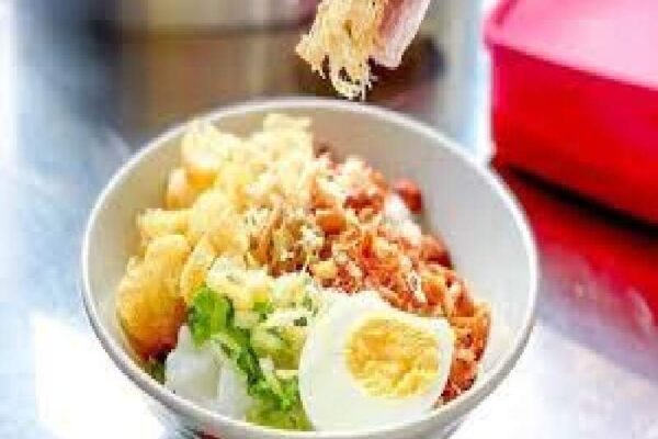 Bubur Ayam: Sarapan Legendaris yang Menyegarkan